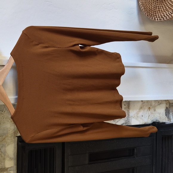 Wilfred Tan Ribbed Button-Up Top, L - Picture 3 of 3